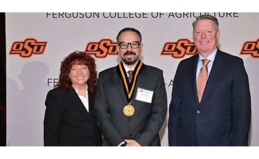 Adel Pezeshki Earns Oklahoma State Award for Graduate Student Mentorship